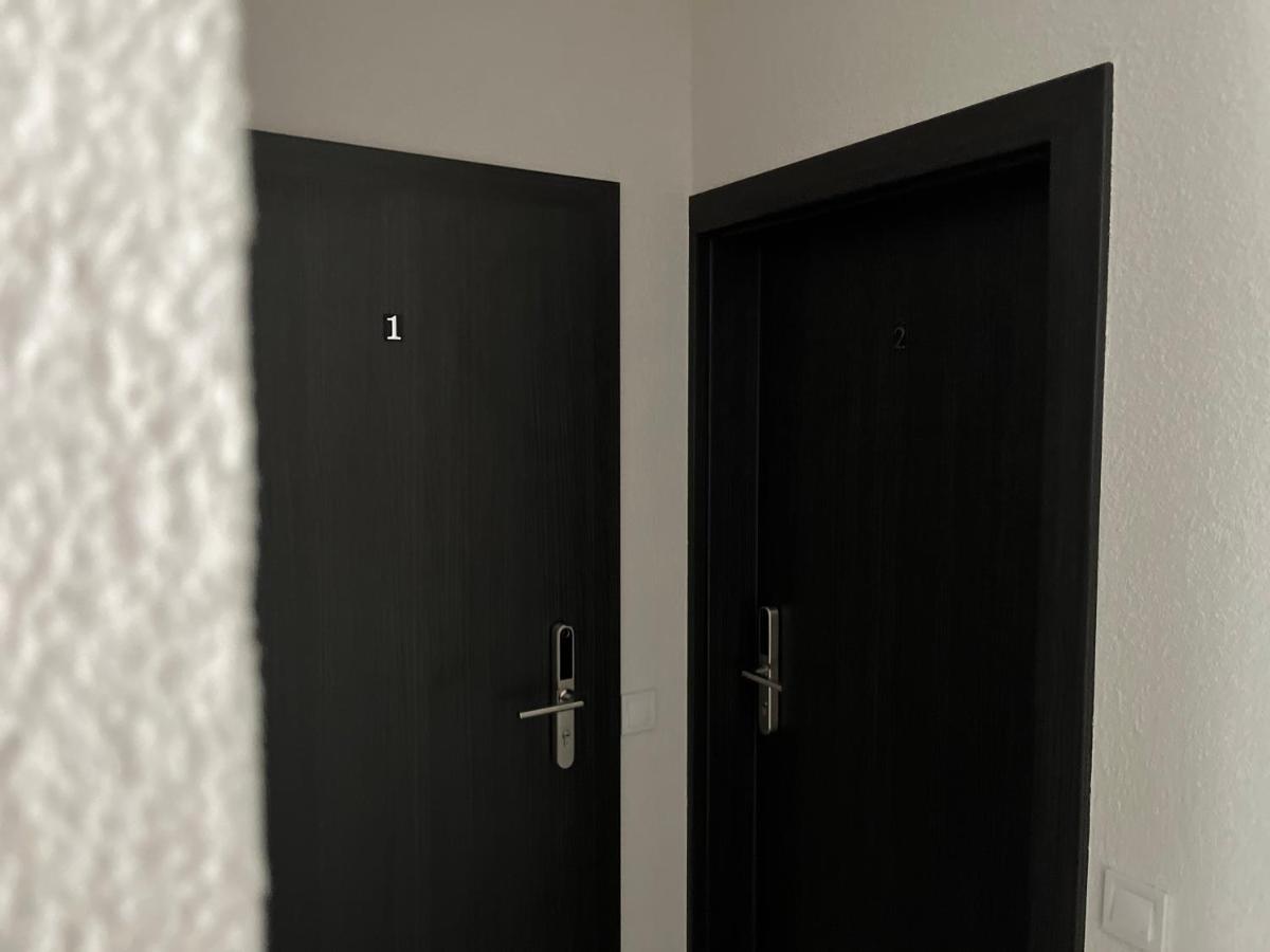 Luxuria Modern Apartments - Self Check-In Siauliai  Exterior photo